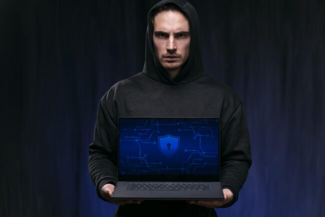 Scopri perché l'Italia è un obiettivo chiave per gli attacchi hacker e come le aziende possono gestire efficacemente un data breach. Consigli pratici e casi di studio.
